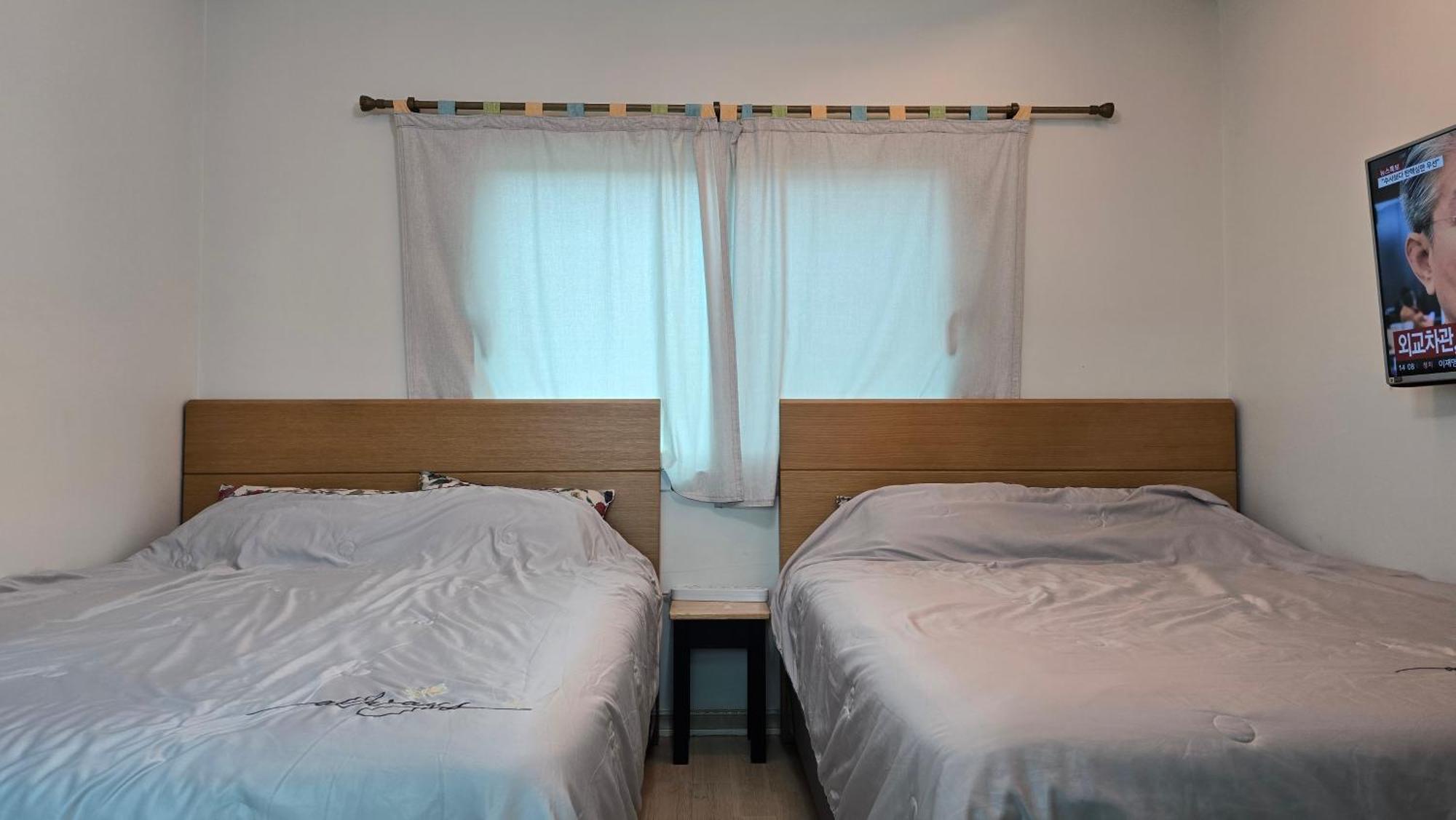Wind Jeju Cafe & Pension Seogwipo Eksteriør billede