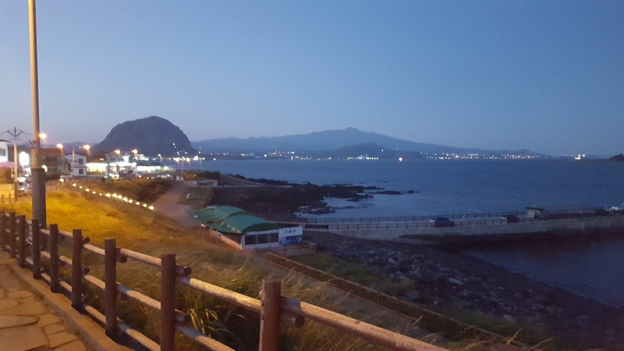 Wind Jeju Cafe & Pension Seogwipo Eksteriør billede