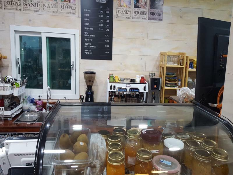 Wind Jeju Cafe & Pension Seogwipo Eksteriør billede
