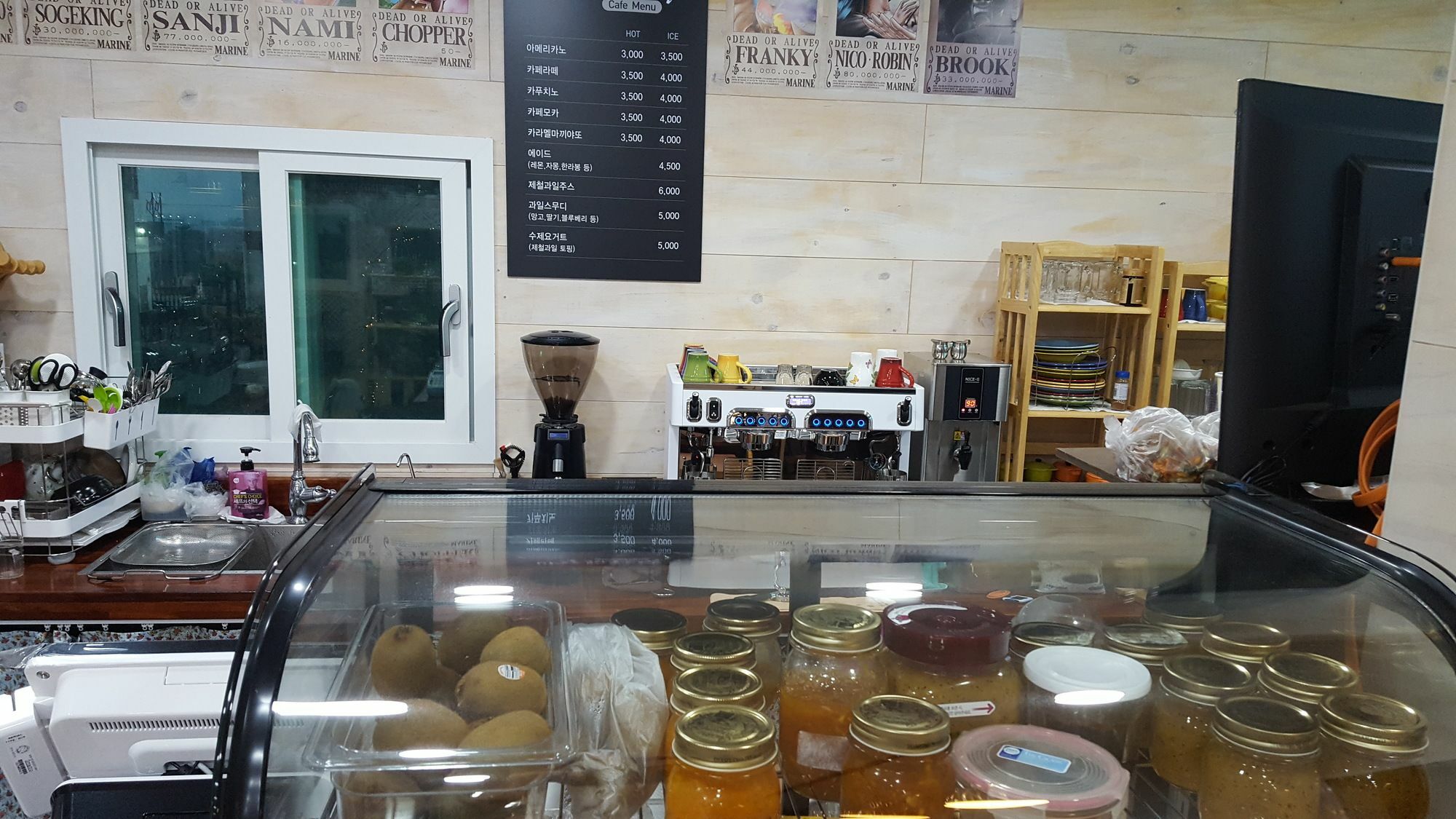 Wind Jeju Cafe & Pension Seogwipo Eksteriør billede