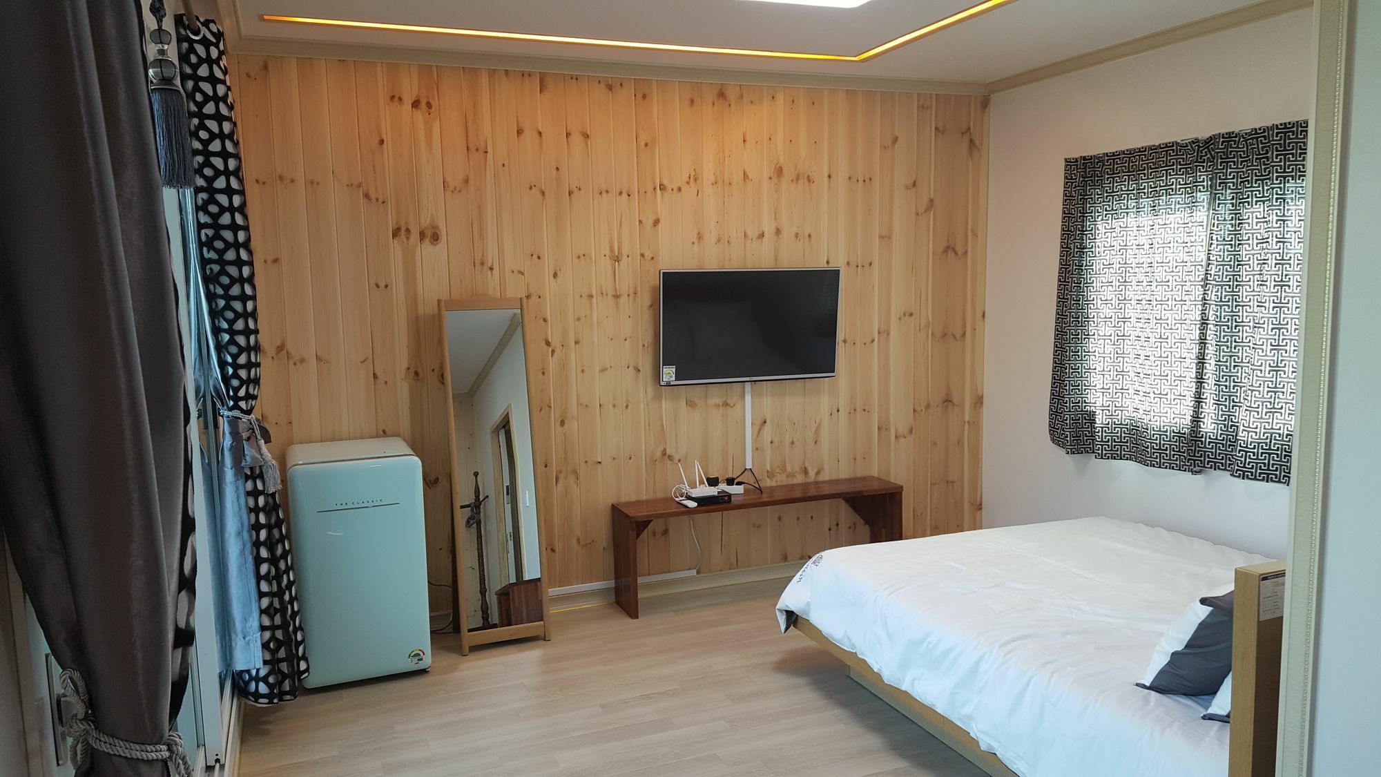 Wind Jeju Cafe & Pension Seogwipo Eksteriør billede