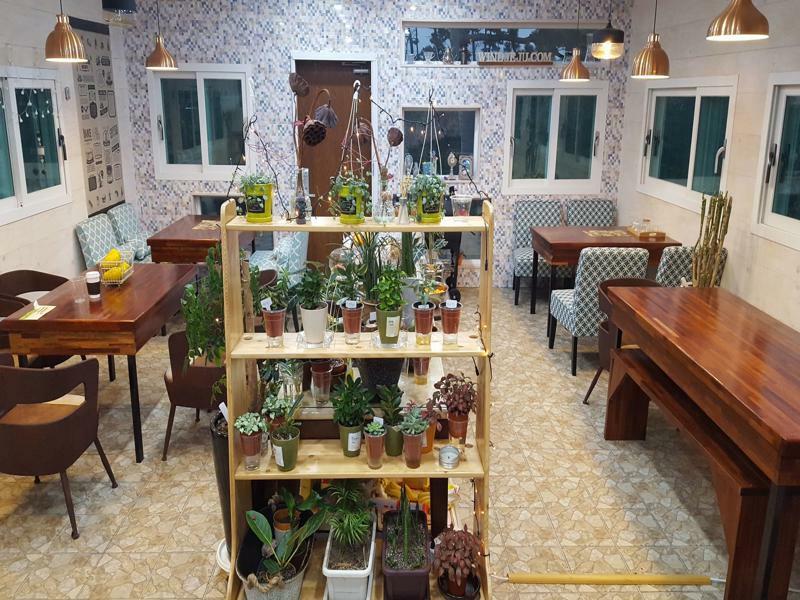 Wind Jeju Cafe & Pension Seogwipo Eksteriør billede